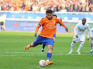 本轮0-4云南玉昆，东体：夺冠？山东泰山还有很长的距离要走