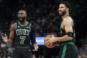 皮尔斯to布朗：媒体总爱煽风点火 别让他们离间你和塔图姆的关系