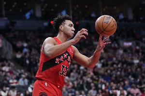 致敬周琦？TJD第四节两度制造犯规获得罚球 连续四罚不中