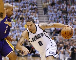 德隆谈KG称联盟像娱乐秀：理解他的观点 现在的球员更关注其形象