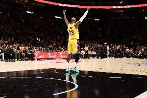 如何高效协防？詹姆斯：预判！我在联盟摸爬滚打很久了见识过很多