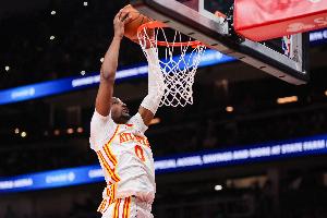 替补微波炉！库明加上半场4中3&三分3中2 砍下10分2板&正负值+10