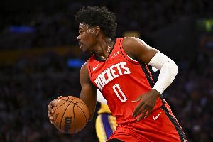 最后登场太晚了！霍勒迪21分钟正负值+22冠绝全场 拿到3分3助2断