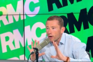 记者：皇马解雇了整个医疗团队，业内怀疑他们给姆巴佩检查错膝盖