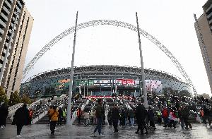 TA：跟盆栽哥演唱会撞档期，今年社区盾杯从温布利移师加的夫举行