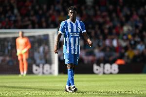 天空体育：曼联有意今夏至少签2名中场，1名左边锋+1名左后卫