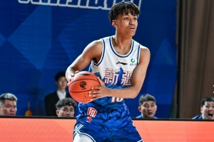 潜力赛-冯傲9分4板3助4断 新疆战胜山东 山西力克上海