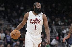 状态不错！哈登首节频频单打得手 4中3贡献10分&罚球4中4