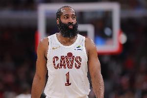 稳健控场！哈登16中8拿到26分7助 三分6中4