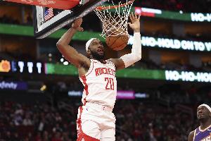 火媒：奥科吉是火箭目前替补席最好的可用球员 但不知为何被雪藏