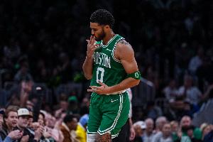 马祖拉：塔图姆为比赛付出了所需要的一切也帮球队赢球 这最重要