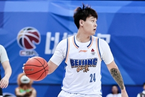 赵睿：感谢广东球迷喜爱与支持 第一次回到这主场&一切还是很熟悉