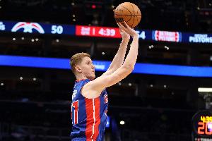 许尔特：全员健康我们会是截然不同的面貌 努力保持侵略性