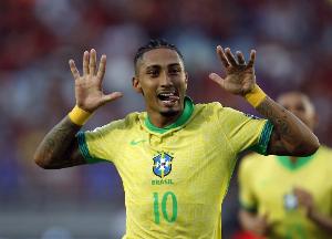 阿斯：拉菲尼亚周五将接受检查确定伤情，极难出战巴西下场热身赛