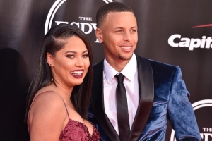 库里：我从妻子身上学到了真正的雄心和激情 库嫂：我学到了沉稳