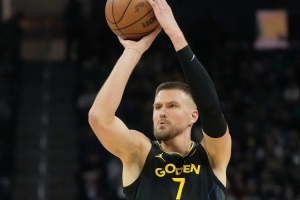 波津：年轻人跟着老将能学很多东西 我早期就是模仿甜瓜的中距离