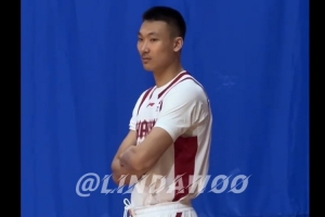 身披15号战袍！淡厚然身着山西球衣拍摄定妆照！