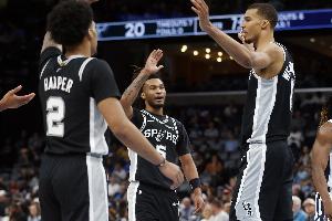 烈火烹油！最近26场24胜2负 马刺追平队史连续26场比赛的最佳战绩