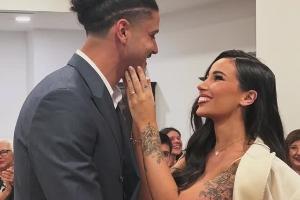 恭喜❤️国安28岁外援拉莫斯与妻子完婚甜蜜拥吻，宝宝刚满6个月