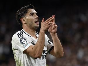 记者：迪亚斯不想离开皇马，阿韦洛亚和俱乐部都很信任他