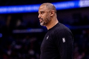 从重建功臣变成争冠绊脚石？战术短板尽显的乌度卡正在拖累火箭