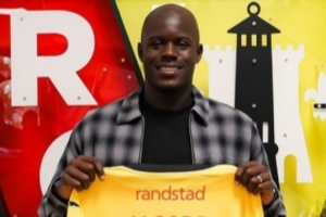 法媒：多家英超豪门有意朗斯后卫萨尔，不过俱乐部也在计划续约