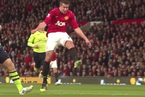 范佩西：让球沾上草，算我输！