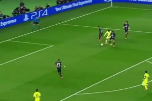 直捣黄龙！名场面：回顾苏亚雷斯欧冠戏耍大卫路易斯！