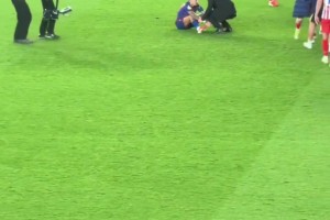 铁血教头的温柔！西蒙尼赛后安慰失落的拉菲尼亚