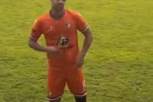 怎能不动容！门将4年未见祖母重逢后情难自控！