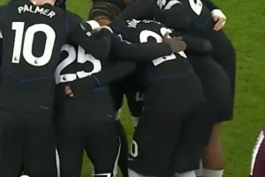 围圈控球！外网热议切尔西新战术，解说直呼很荒唐