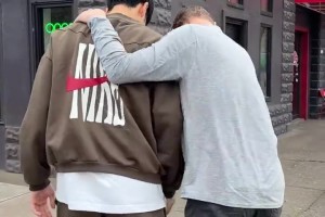 跟林葳当队友？四星高中生张博源访问俄勒冈大学，主教练亲自接见