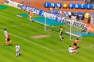 征服德甲！重温当年杨晨超神发挥帮助法兰克福末轮惊险保级