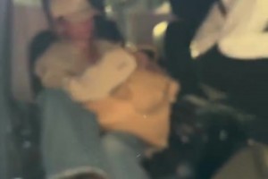 现场记者：姆巴佩和爱珀斯托一起离开巴黎的酒店，这下彻底官宣了