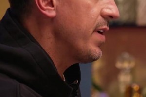 基恩与舒梅切尔回忆酒店走廊“肉搏战”，这就是当年曼联的求胜欲