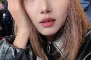 切尔西美女球迷直呼自己疯了，切尔西次回合还有希望吗