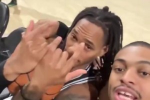 ❤️‍青年节在书写他们的历史！马刺队25/26赛季阵容全家福