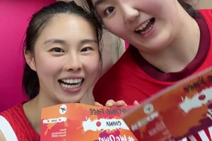 王思雨赛后和张子宇自拍：世界杯，我们来啦！