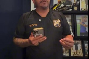 名记怒喷：巴西队99%的人视内马尔为偶像，怎能不区别对待！