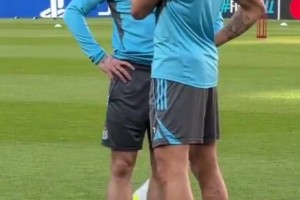 纽卡球员第一次感受到了诺坎普球场的宏伟