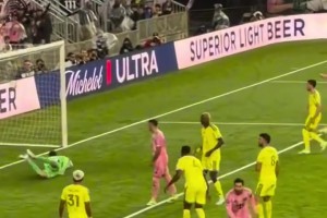 再创历史！38岁梅西解锁生涯900球，创足坛最快最年轻记录