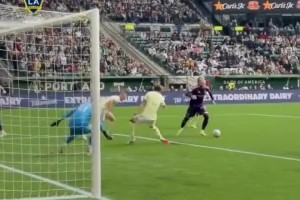 亲身示范如何打开自己！张雪峰曾激情模仿黄健翔的经典解说！