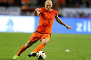 生吞活剥！名场面：罗本一个人爆破西班牙防线！