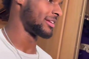 笑死布朗尼：有一次我爸单挑输给我后，把篮板砸碎了