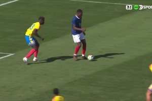 法国先下一城！图拉姆禁区内做球，杜埃抽射近角得手！